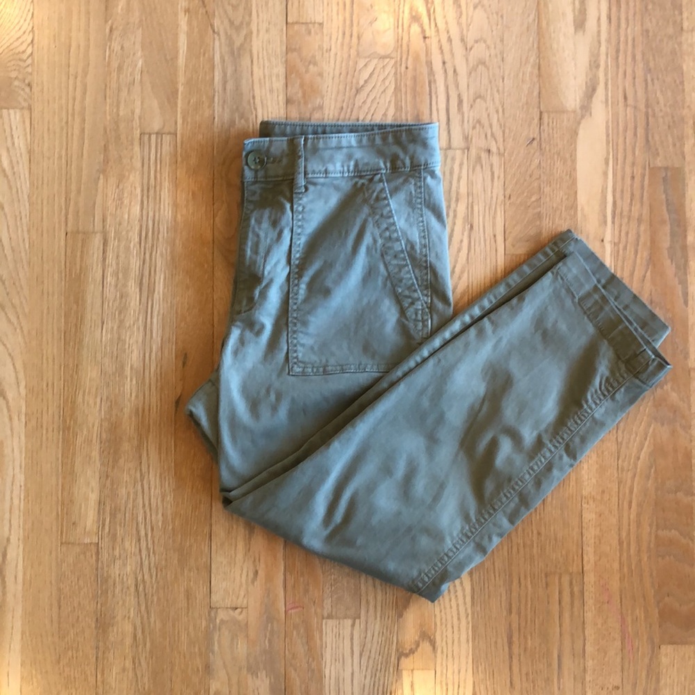 Old Navy Green Khaki Pants Petite
